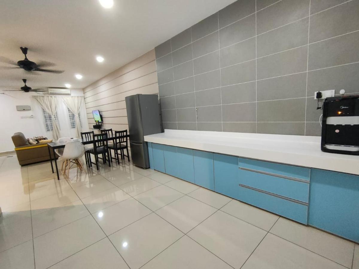 Setia Home Sitiawan Ktv 12+4 Pax Extérieur photo