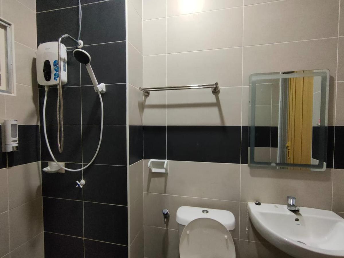 Setia Home Sitiawan Ktv 12+4 Pax Extérieur photo
